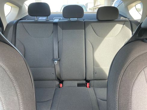 Used 2025 Kia K4 LXS image 37