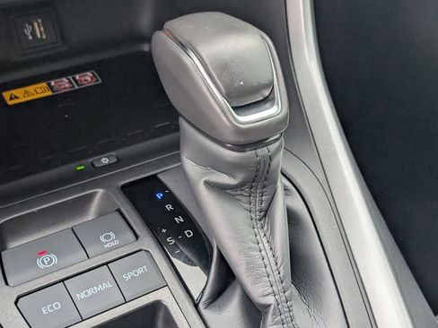 Used 2023 Toyota RAV4 XLE Premium image 22