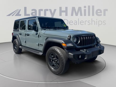 Used 2025 Jeep Wrangler Unlimited Sport AWD/4WD image 7