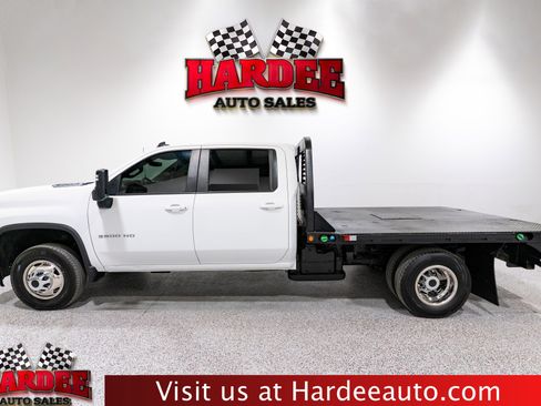 Used 2022 Chevrolet Silverado 3500 LT w/ Convenience Package AWD/4WD image 1
