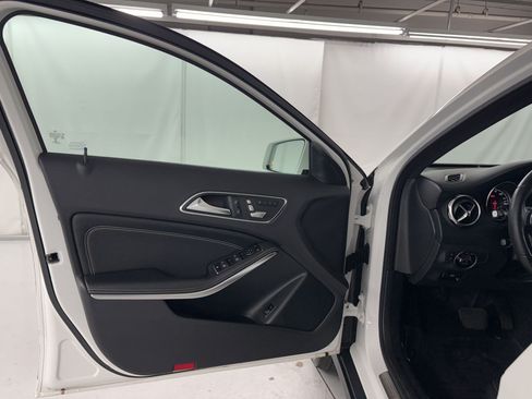 Certified 2019 Mercedes-Benz GLA 250 image 26