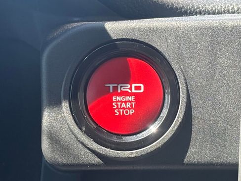 Used 2024 Toyota Tacoma TRD Off-Road image 18