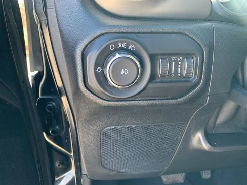 Used 2021 Jeep Wrangler Unlimited Sport image 32