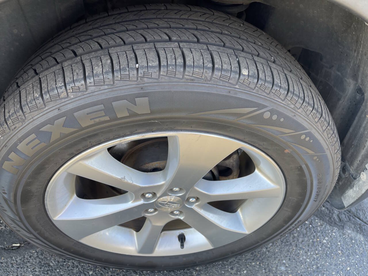 Used 2014 Subaru Outback 2.5i Limited w/ Moonroof Package AWD/4WD image 15