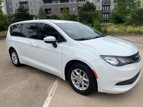 Used 2020 Chrysler Voyager LX w/ Cold Weather Group FWD image 12