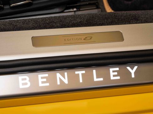 Used 2024 Bentley Continental GT V8 image 44