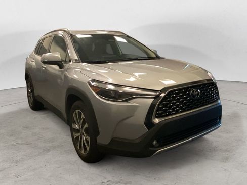 Certified 2024 Toyota Corolla Cross XLE image 7