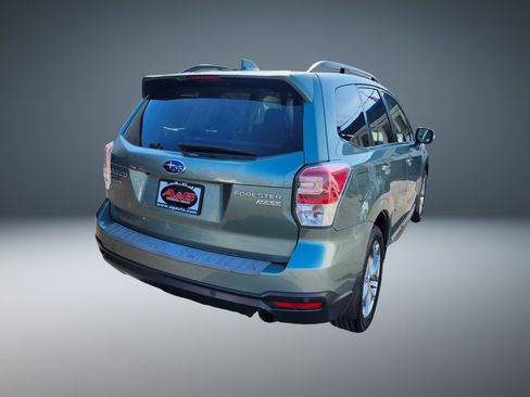 Used 2017 Subaru Forester 2.5i Touring image 3