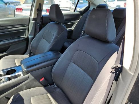 Used 2024 Nissan Altima 2.5 SV FWD image 8