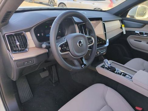 New 2026 Volvo XC90 T8 Plus w/ Protection Package Premier image 7