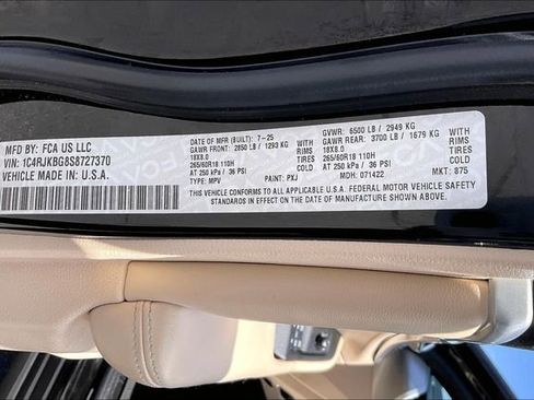 Used 2025 Jeep Grand Cherokee L Limited AWD/4WD image 36
