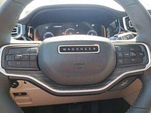 Used 2023 Jeep Wagoneer Series II w/ Rear Seat Video Group 1 AWD/4WD image 15