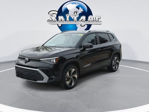 New 2026 Volkswagen Taos SE AWD/4WD image 8