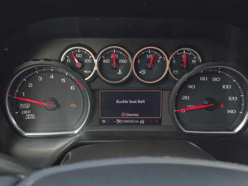 Used 2021 Chevrolet Suburban Z71 w/ Luxury Package AWD/4WD image 16