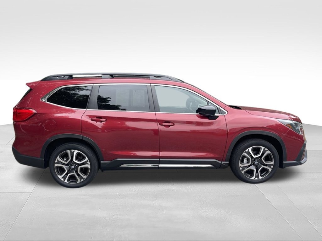 Used 2024 Subaru Ascent Limited w/ Technology Package AWD/4WD image 6