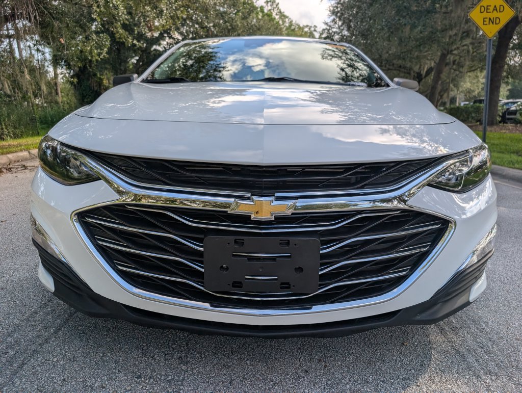 Used 2023 Chevrolet Malibu LS FWD image 2