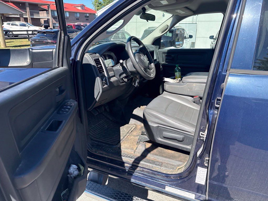Used 2014 RAM 3500 Tradesman w/ Chrome Appearance Group AWD/4WD image 5