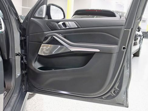 Used 2022 BMW X7 M50i AWD/4WD image 42