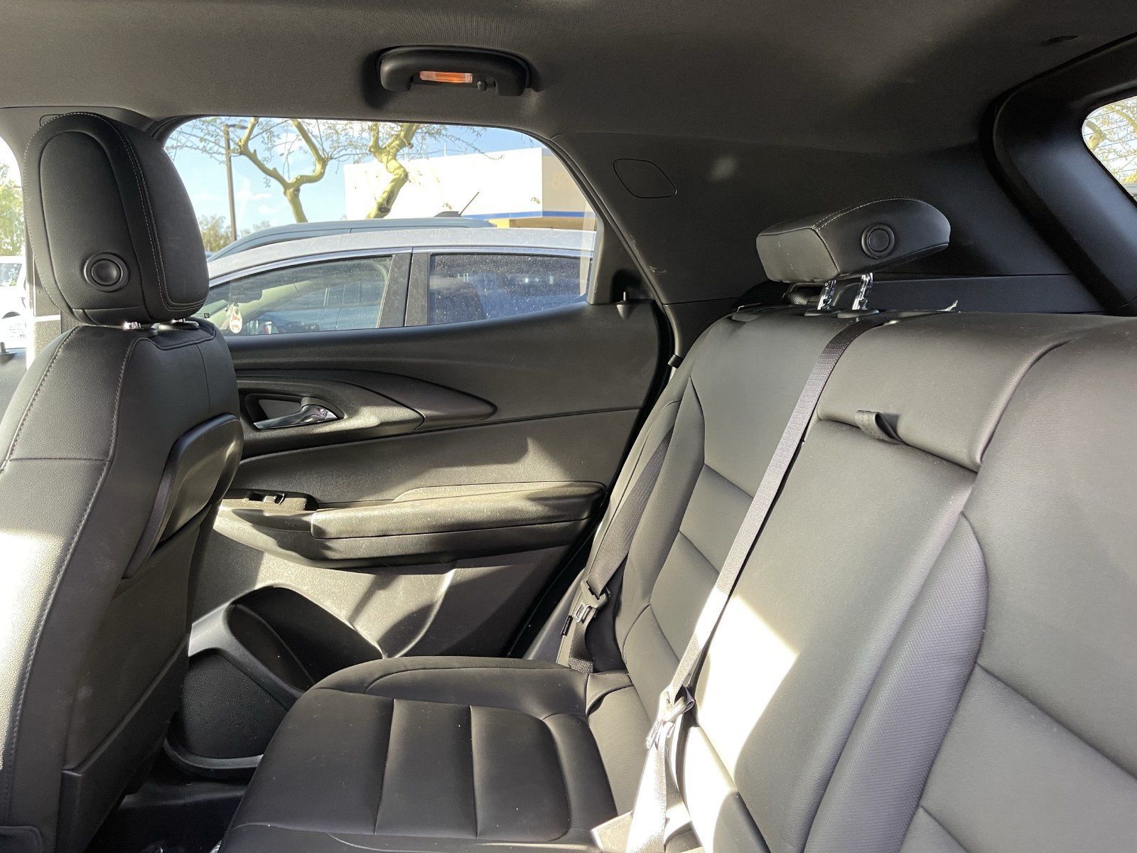 Used 2022 Chevrolet TrailBlazer ACTIV w/ Sun and Liftgate Package FWD image 9