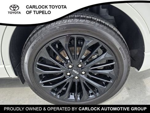 Used 2023 Lincoln Corsair Reserve w/ Jet Appearance Package image 30