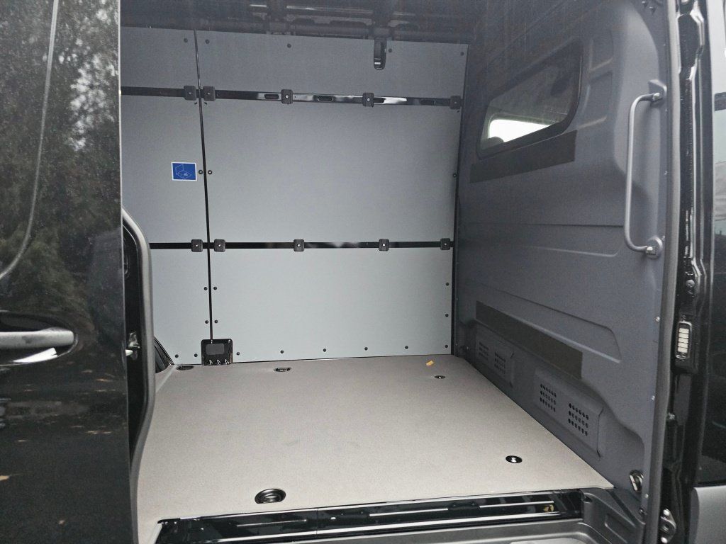 New 2025 Mercedes-Benz Sprinter 2500 image 16