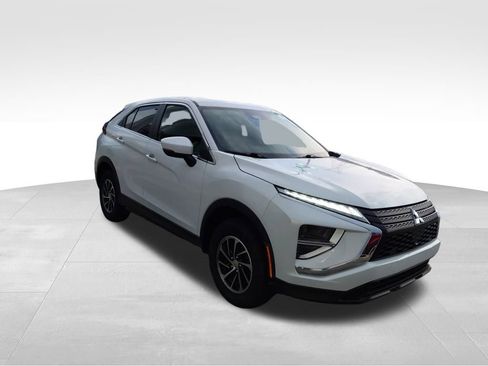 Used 2022 Mitsubishi Eclipse Cross ES image 2