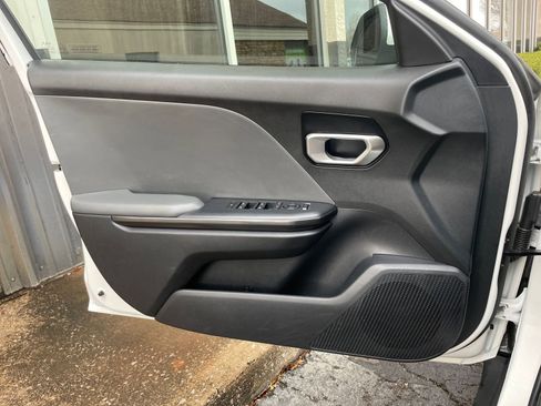 Used 2025 Kia K4 LXS image 18