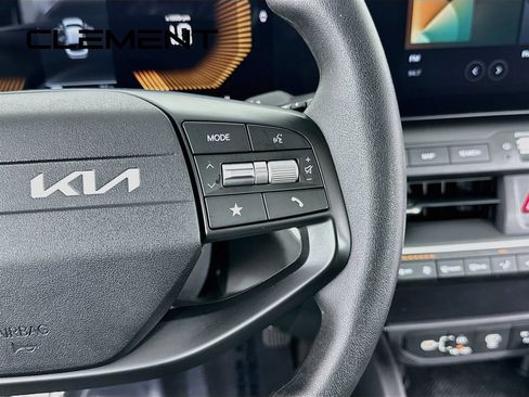 Used 2025 Kia K4 FWD image 17