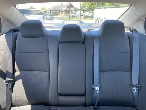 Used 2025 Nissan Altima 2.5 SV FWD image 24