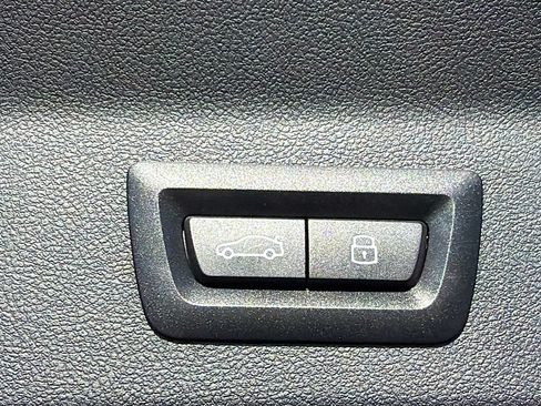 Used 2024 BMW X3 sDrive30i w/ Convenience Package RWD image 12
