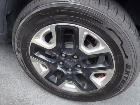 Used 2018 Jeep Compass Trailhawk w/ Navigation Group image 11