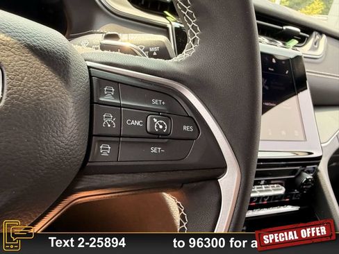 Used 2025 Jeep Grand Cherokee L Laredo RWD image 13