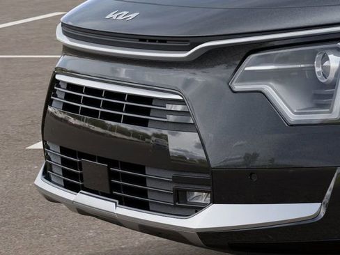 New 2025 Kia Niro FWD image 17