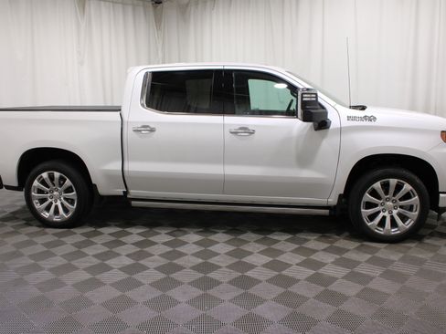 Used 2020 Chevrolet Silverado 1500 High Country w/ Technology Package AWD/4WD image 29