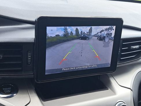 Certified 2022 Ford Explorer XLT image 32