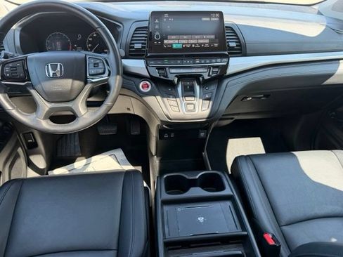 Used 2025 Honda Odyssey EX-L image 13