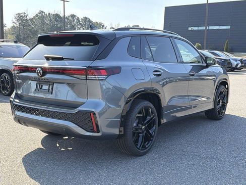 New 2026 Volkswagen Tiguan SE R-Line image 5