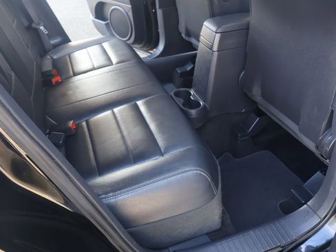 Used 2016 Jeep Patriot High Altitude AWD/4WD image 25