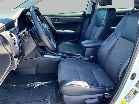 Used 2017 Toyota Corolla SE w/ Carpet Mat Package (TMS) FWD image 7