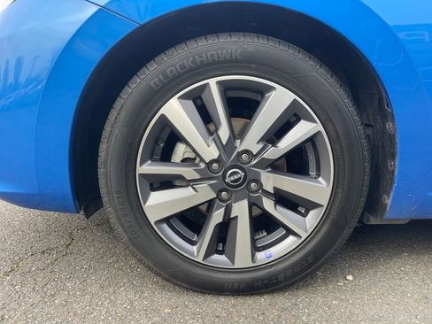 Used 2023 Nissan Versa SV image 18