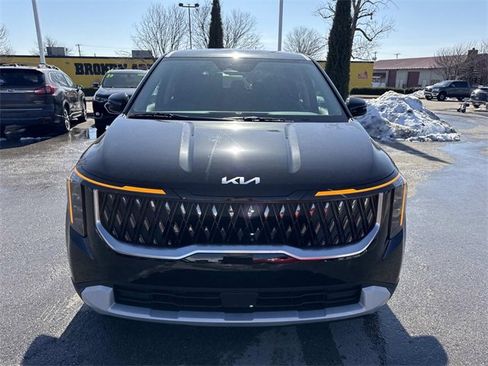 New 2026 Kia Carnival LXS image 8