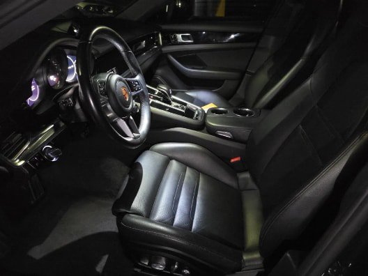 Used 2018 Porsche Panamera 4 AWD/4WD image 4