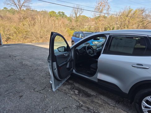 Used 2023 Ford Escape Active w/ Tech Pack #2 image 9