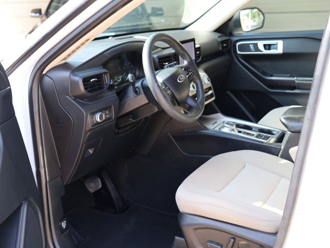 Used 2021 Ford Explorer 2WD image 15