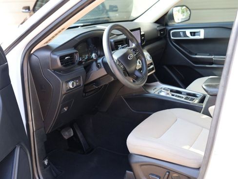 Used 2021 Ford Explorer 2WD image 15
