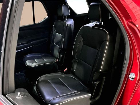 Used 2022 Chevrolet Traverse Premier w/ LPO, Floor Liner Package image 27