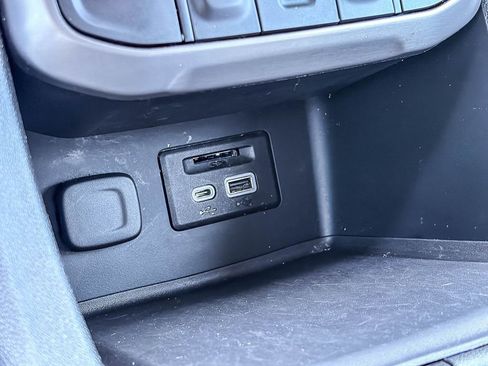 Used 2023 GMC Acadia AT4 AWD/4WD image 33