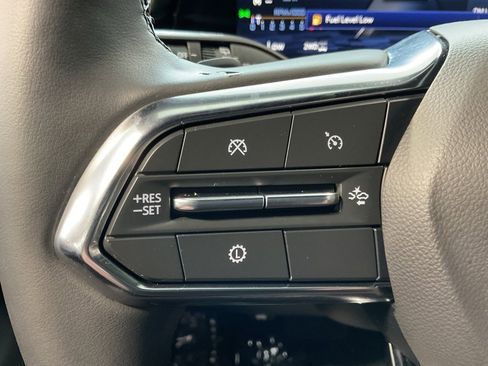 Used 2025 Chevrolet Tahoe High Country image 13