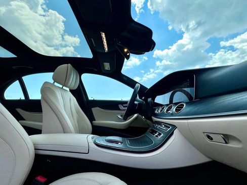 Used 2023 Mercedes-Benz E 350 4MATIC Sedan image 11
