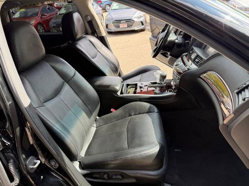 Used 2015 INFINITI Q70 L 3.7 w/ Technology Package image 16